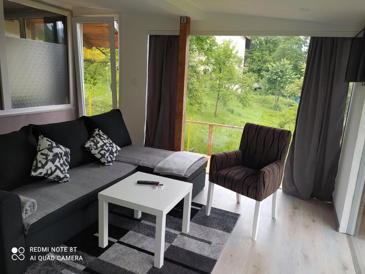 Lenilenii Bungalows Jajce Exterior photo