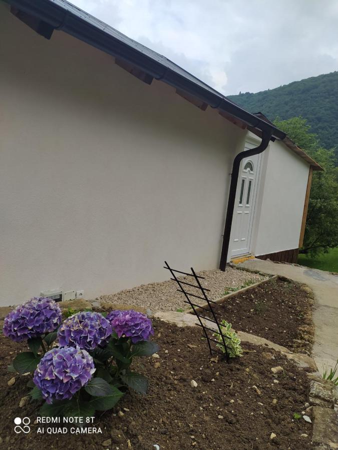 Lenilenii Bungalows Jajce Exterior photo